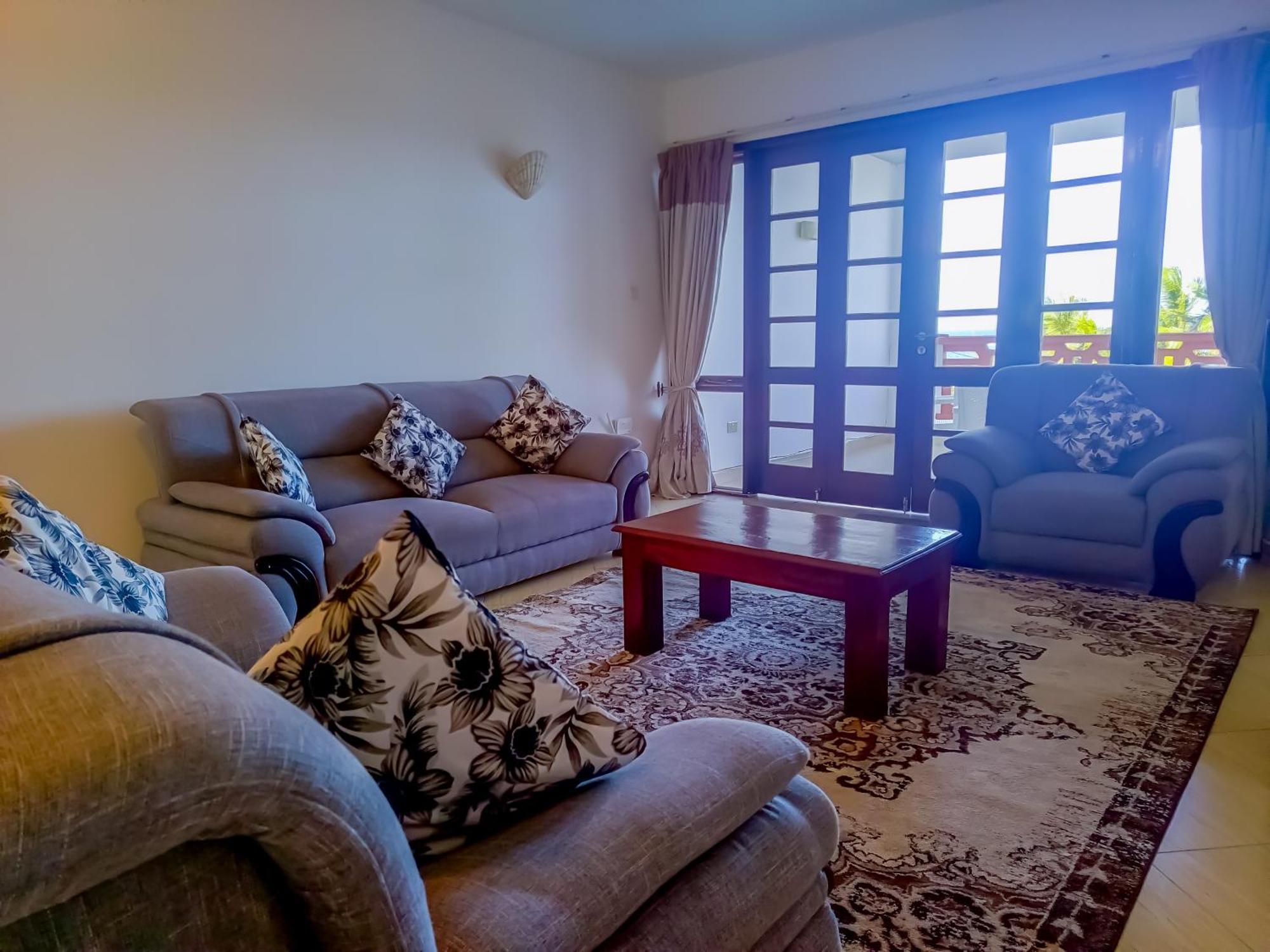 Ivory Beachfront Stays Mombasa Esterno foto
