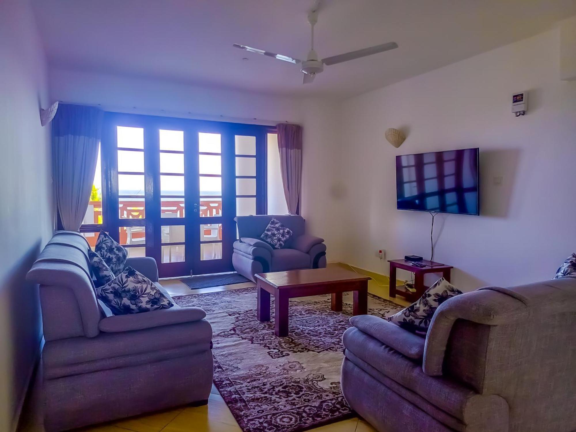 Ivory Beachfront Stays Mombasa Esterno foto